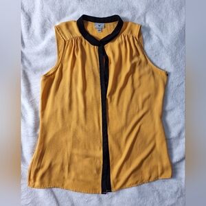 Worthington Yellow Blouse Women’s Size L Sleeveless Career Top Button-Down Chic